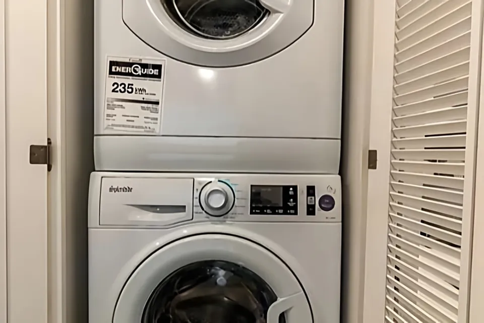 WiFi - ULTRA LUXURIOUS: 2 BATH, KING BED , BUNK BED, MASSAGE CHAIRS