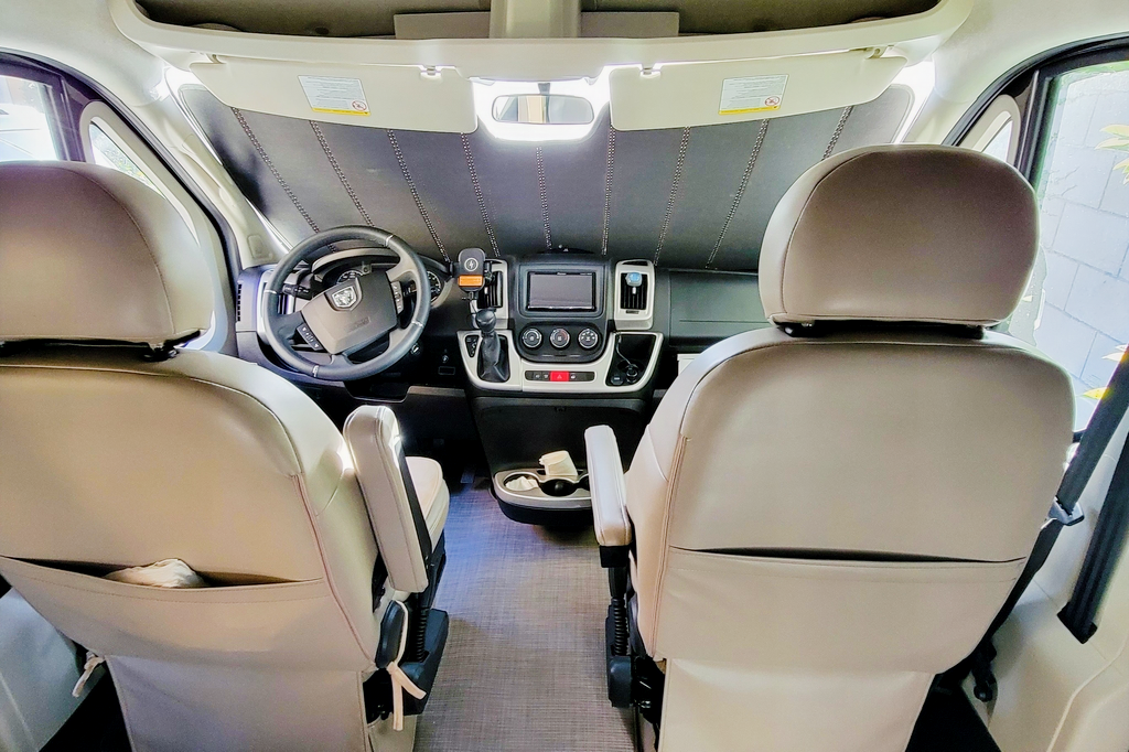 [05] Stress Free RVs - 2021 CLASS B - Dream Sequence - Pop-Top