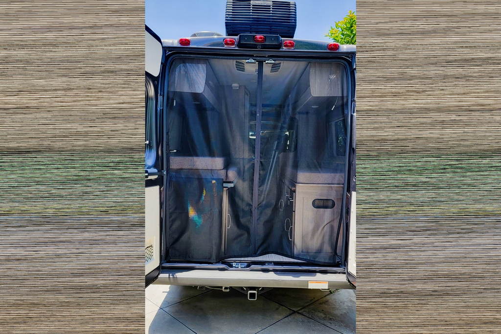 [05] Stress Free RVs - 2021 CLASS B - Dream Sequence - Pop-Top