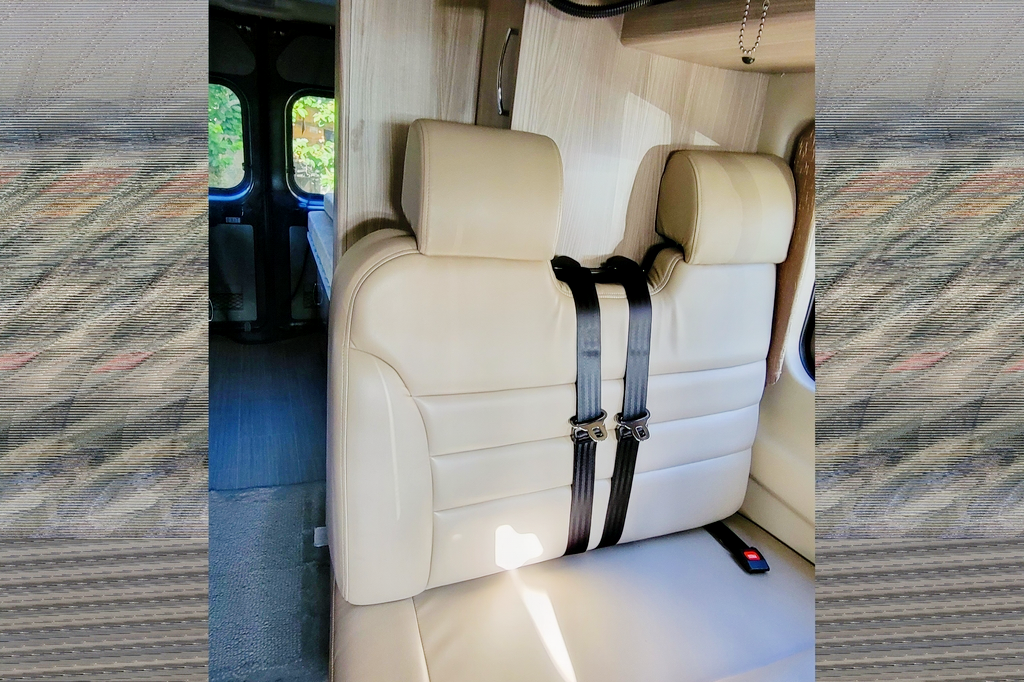[05] Stress Free RVs - 2021 CLASS B - Dream Sequence - Pop-Top