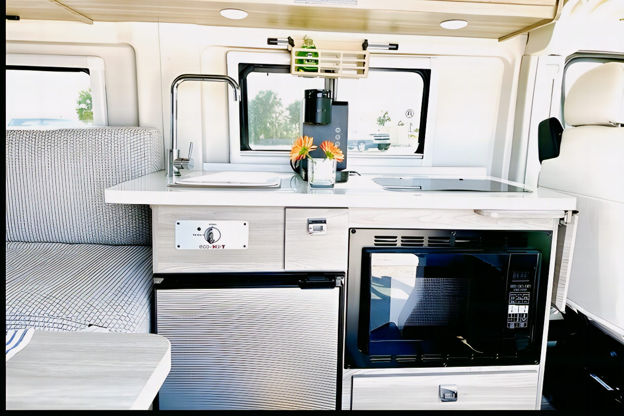 Justin's Winnebago Travato 59K Class B (VA)