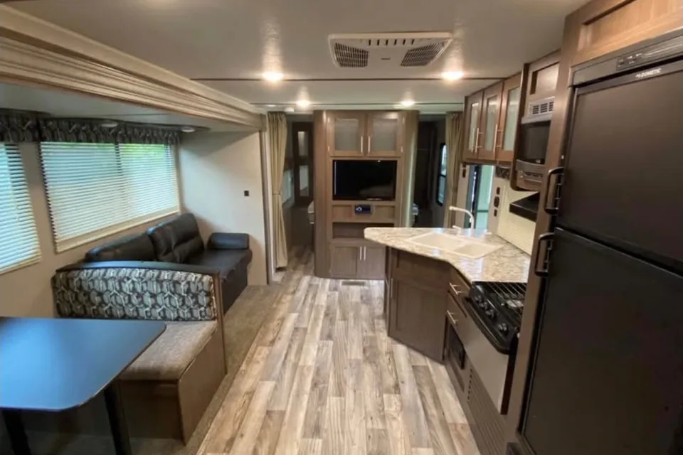 Dorothy's Keystone HideOut 274LHS Travel Trailer
