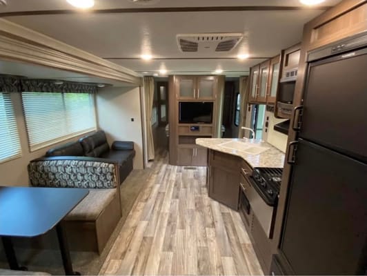 Dorothy's Keystone HideOut 274LHS Travel Trailer
