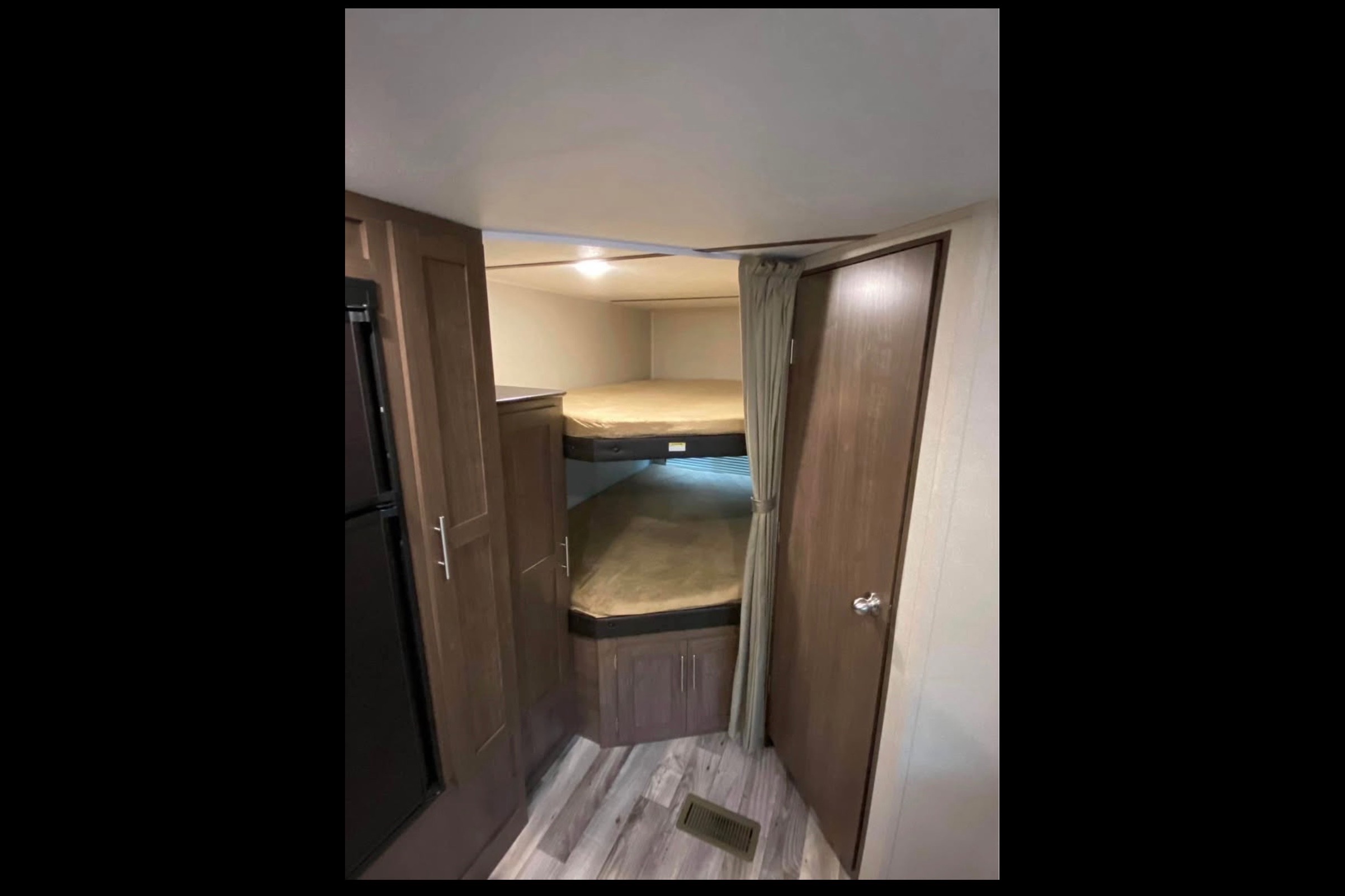 Dorothy's Keystone HideOut 274LHS Travel Trailer