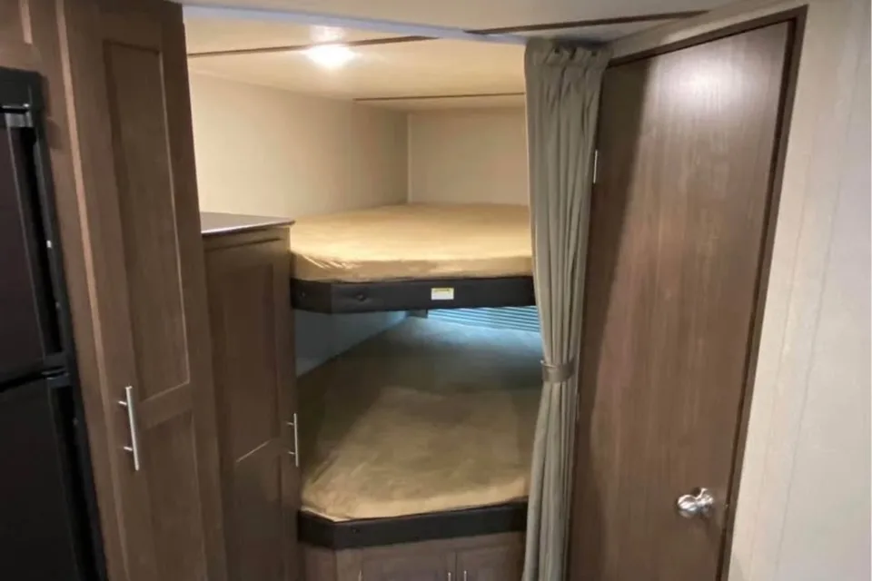 Dorothy's Keystone HideOut 274LHS Travel Trailer