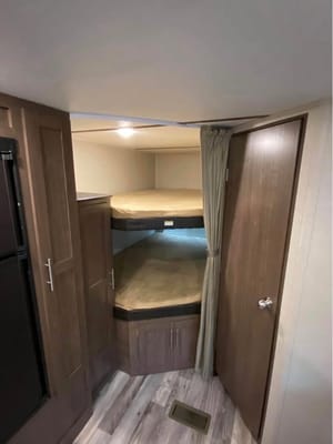 Dorothy's Keystone HideOut 274LHS Travel Trailer