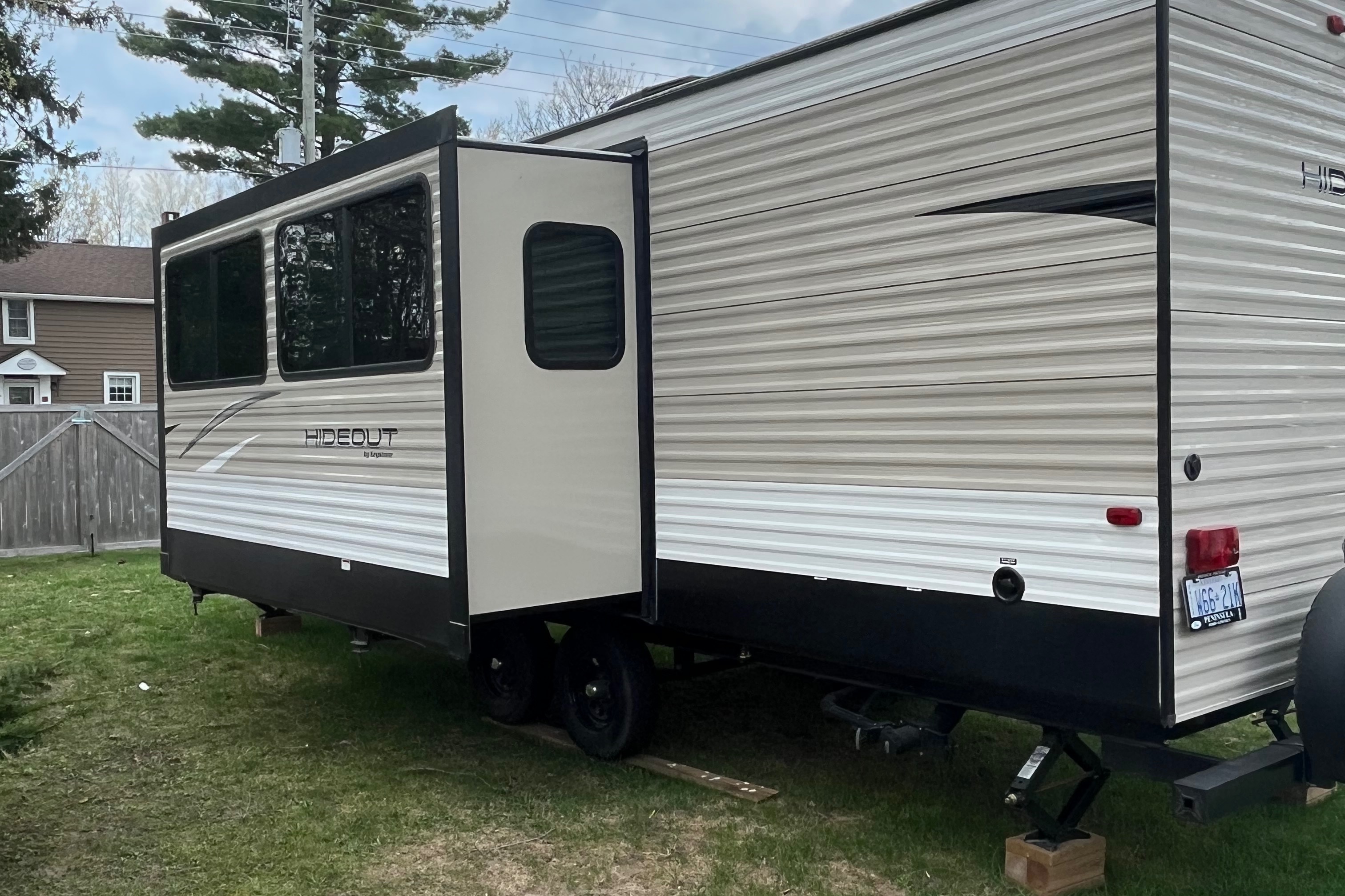 Dorothy's Keystone HideOut 274LHS Travel Trailer