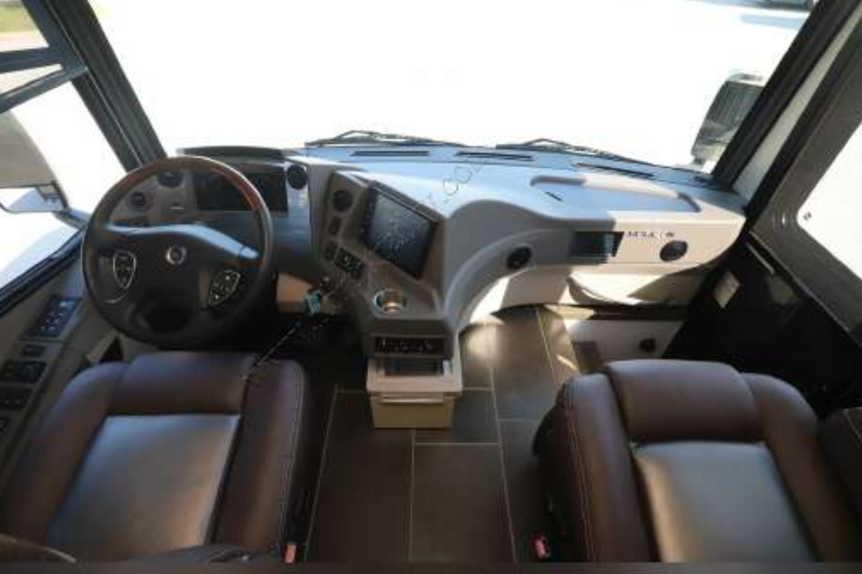 Awesome Contemporary Luxury RV Winnebago Horizon 42Q Class A