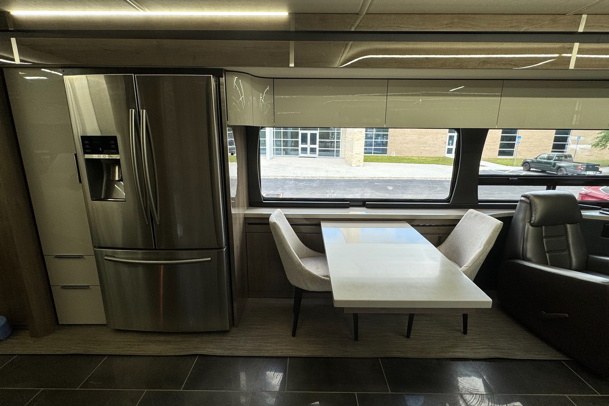 Awesome Contemporary Luxury RV Winnebago Horizon 42Q Class A