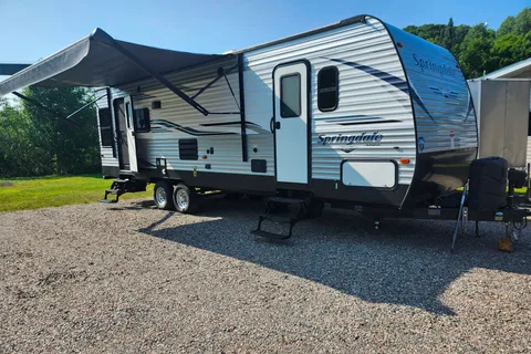 Nicole/Rob's Keystone Springdale Travel Trailer