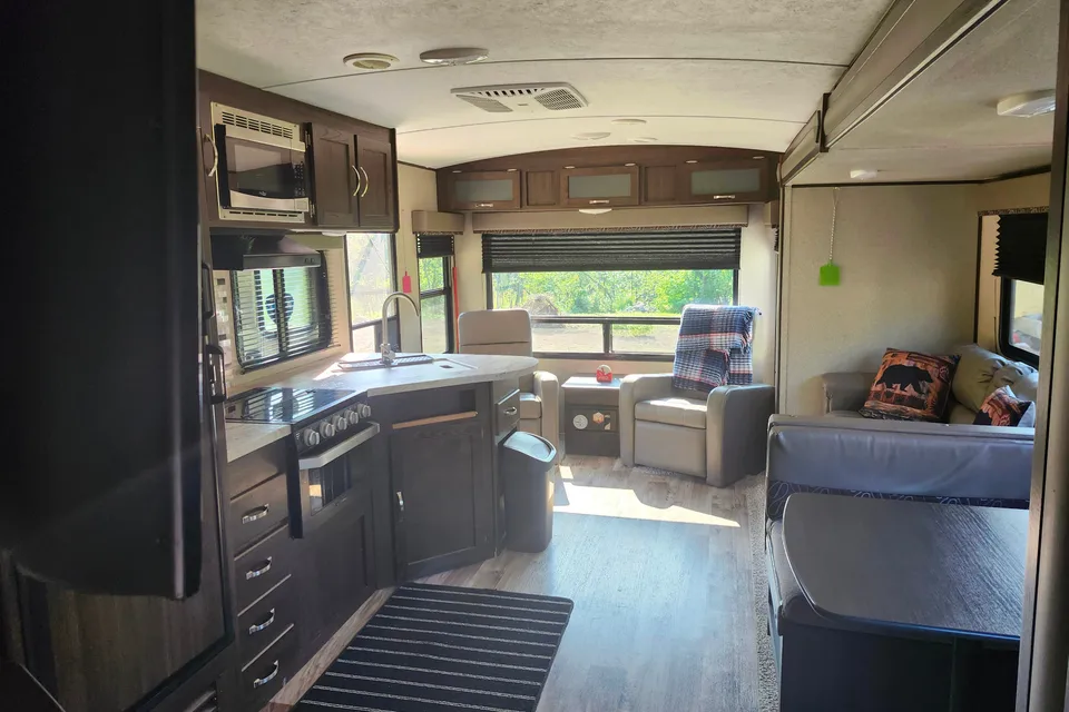 Nicole/Rob's Keystone Springdale Travel Trailer