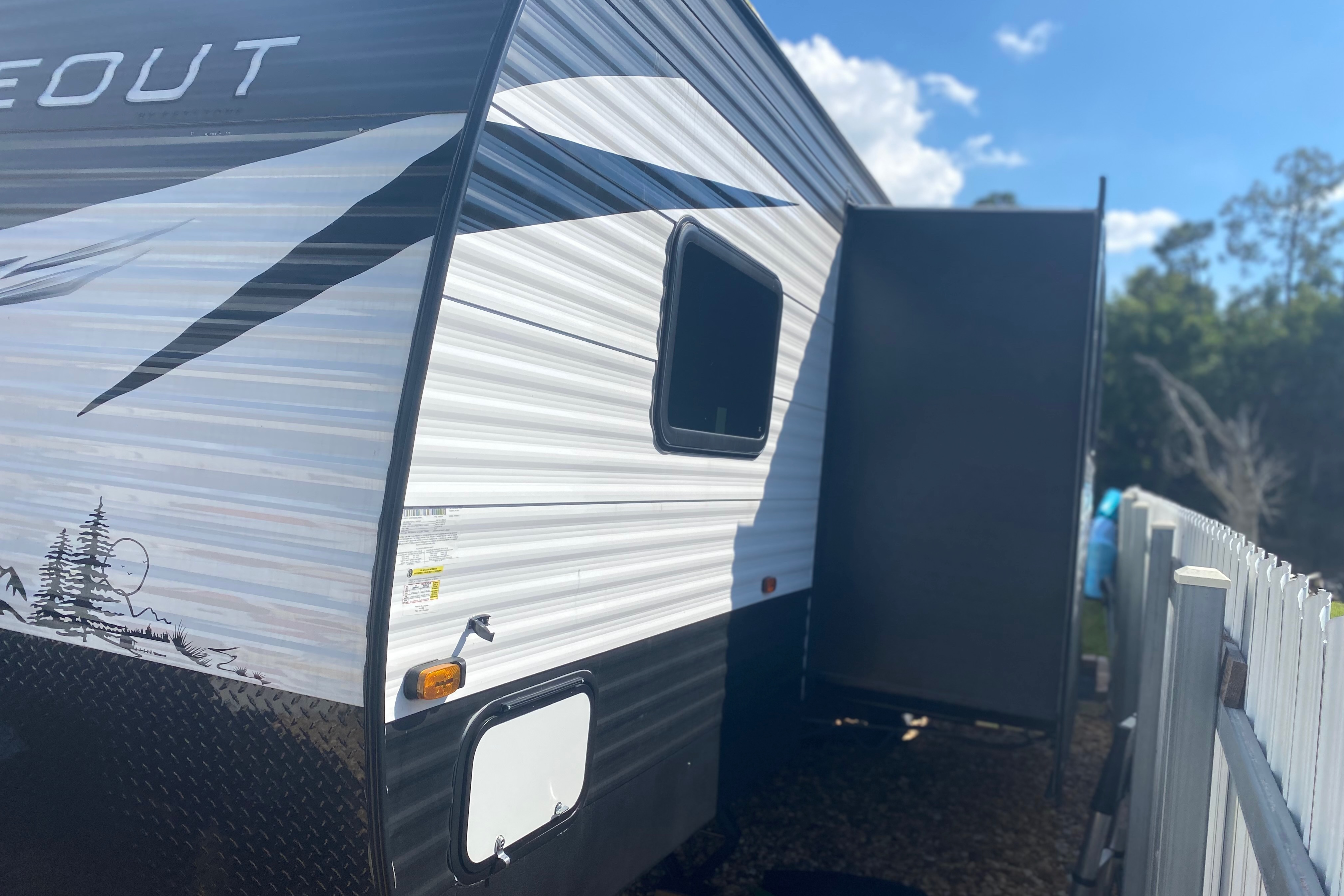 Amazing Keystone Hideout Travel Trailer