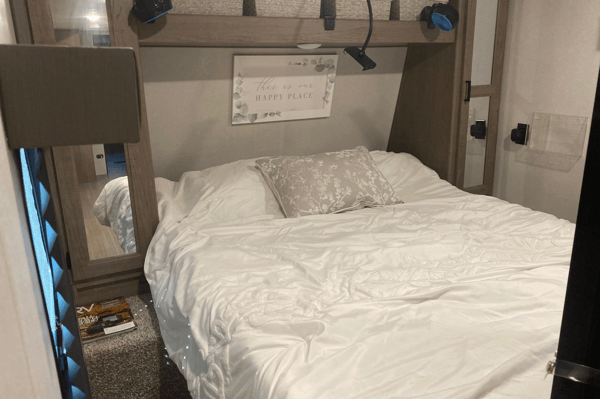 Amazing Keystone Hideout Travel Trailer