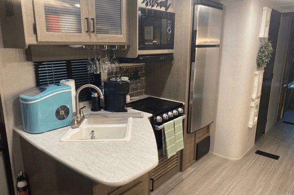 Amazing Keystone Hideout Travel Trailer