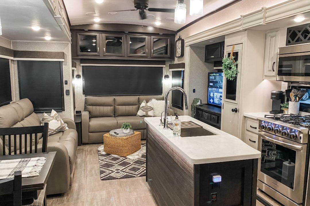 Luxury 5th Wheel - Jayco North Point 377