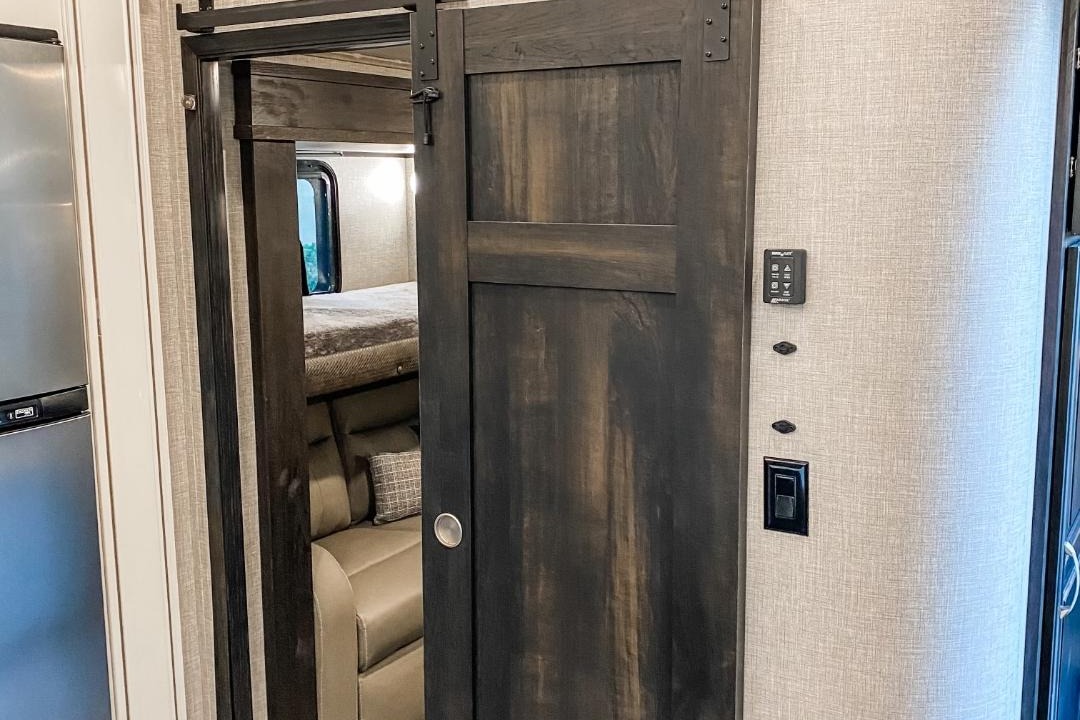 Luxury 5th Wheel - Jayco North Point 377