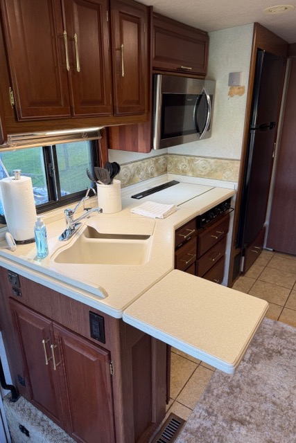 Steve's Winnebago Adventurer Class A
