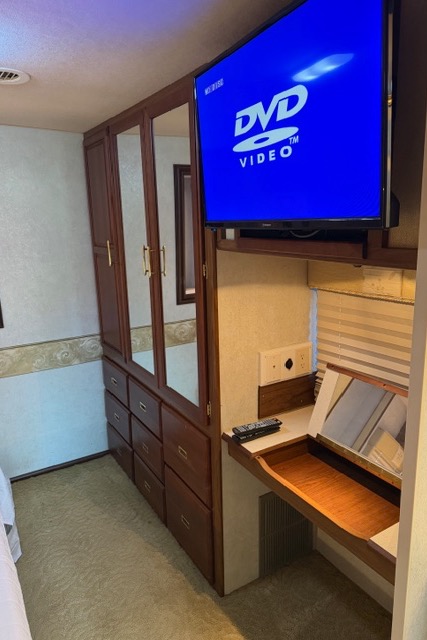 Steve's Winnebago Adventurer Class A