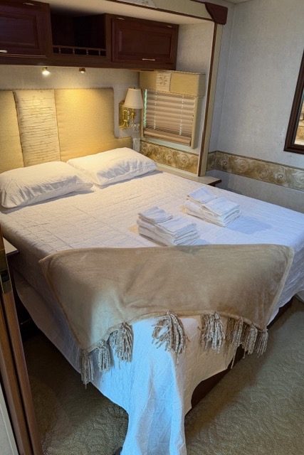 Steve's Winnebago Adventurer Class A