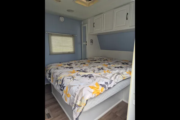 Eric & Sue,s Forest River Surveyor Travel Trailer