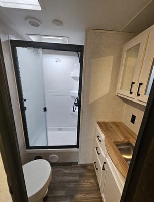 Girls Night Out 2024 Starcraft Spacious King BR Camp In Comfort