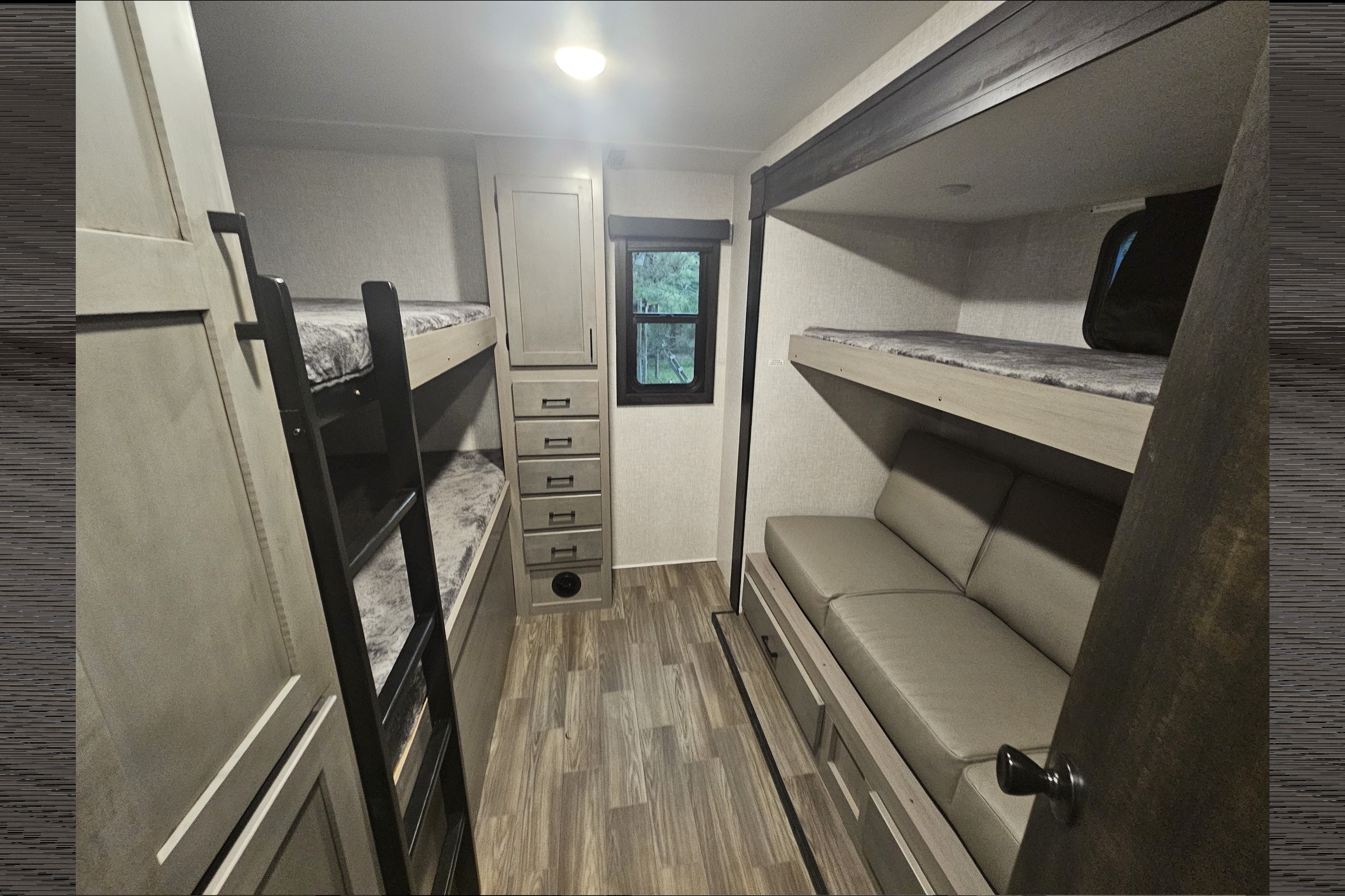 Girls Night Out 2024 Starcraft Spacious King BR Camp In Comfort