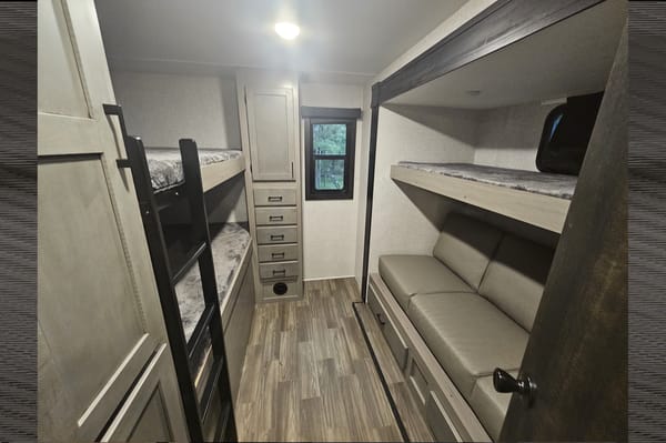 Girls Night Out 2024 Starcraft Spacious King BR Camp In Comfort