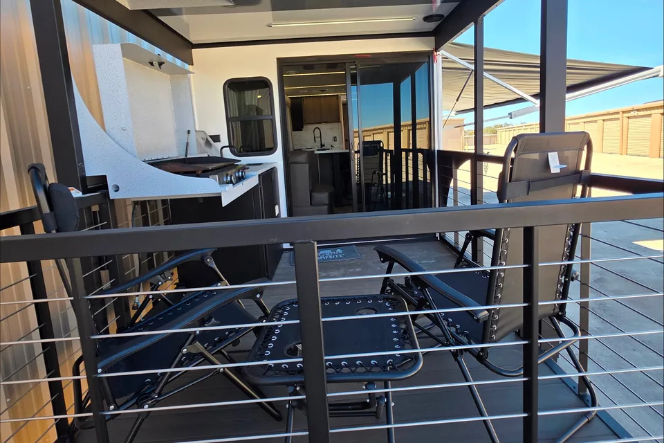 Matthew 's Forest River 32 Veranda Travel Trailer
