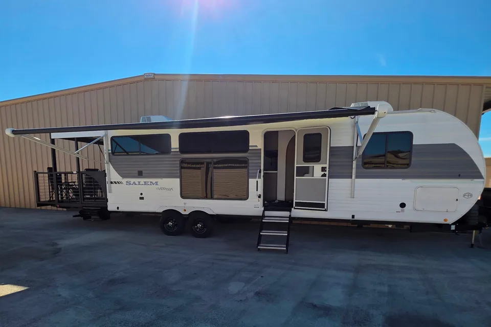 Matthew 's Forest River 32 Veranda Travel Trailer