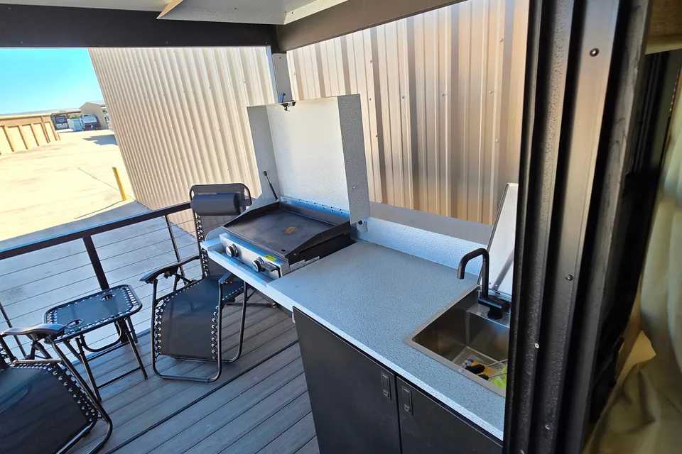 Matthew 's Forest River 32 Veranda Travel Trailer