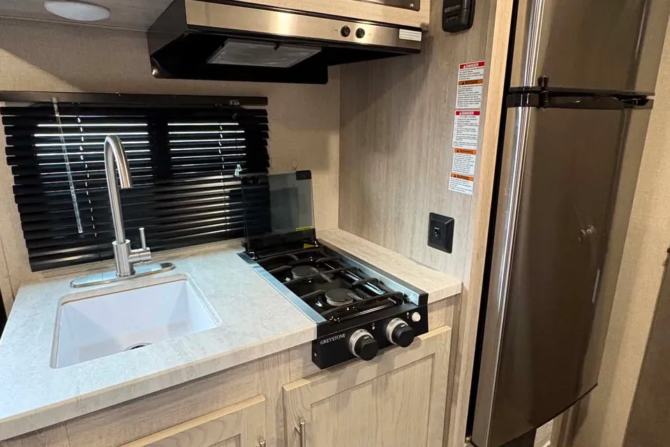 Ron's Coachmen Catalina Summit 7 Travel Trailer