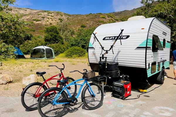 Retro style 4 person 2022 sunlite w/ bikes included
