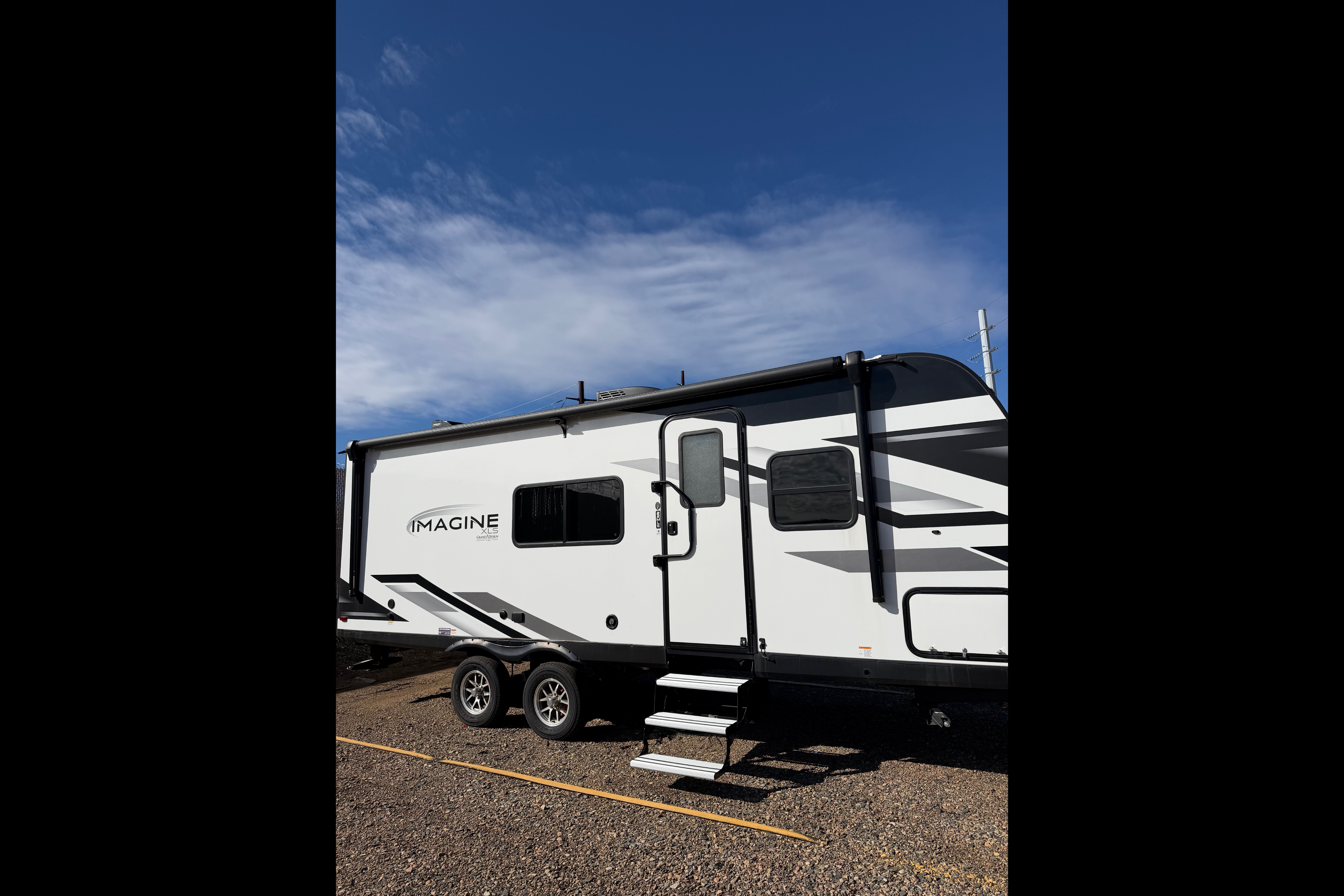 Cliff & Clare’s Grand Design Imagine Travel Trailer