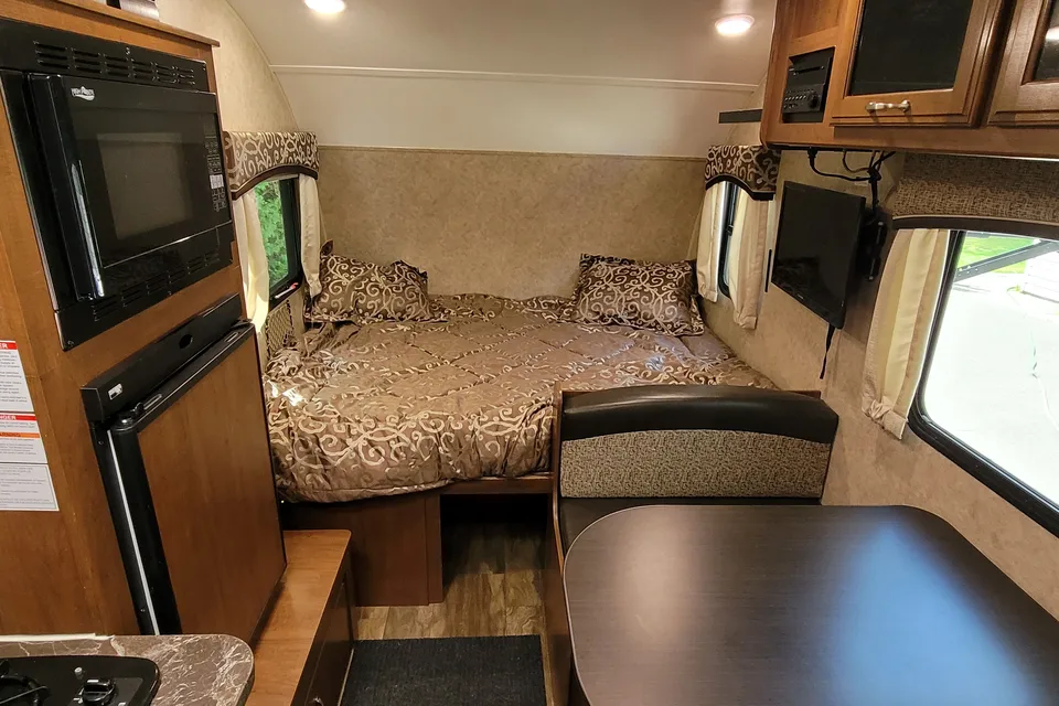 William's Jayco 2017 Hummingbird 2017RB Travel Trailer