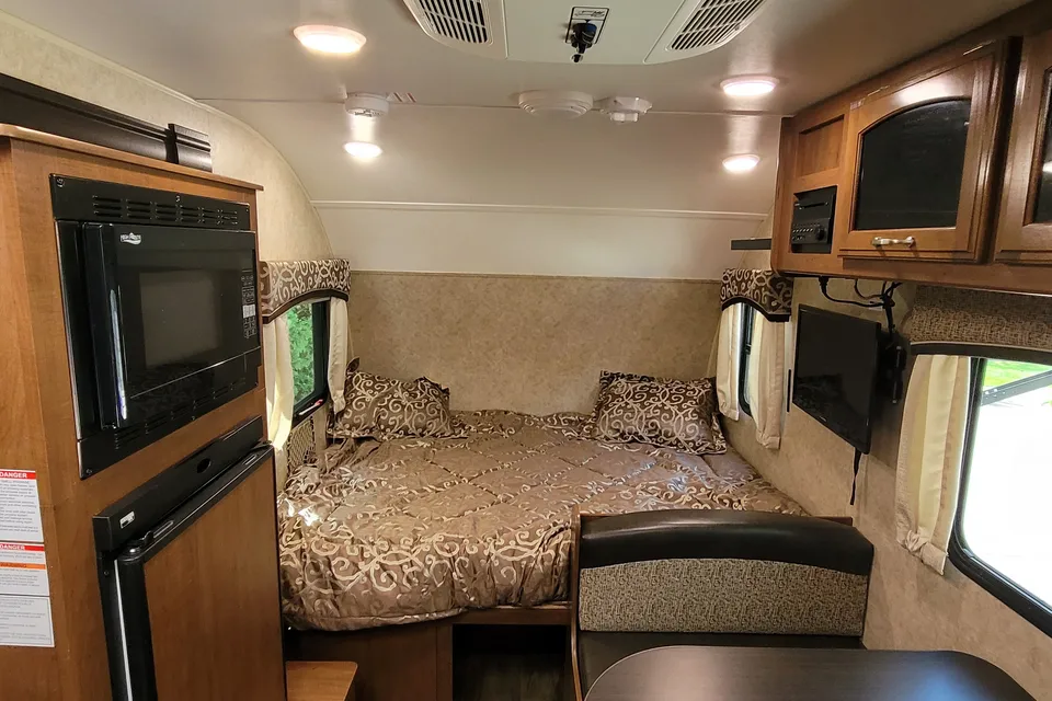 William's Jayco 2017 Hummingbird 2017RB Travel Trailer