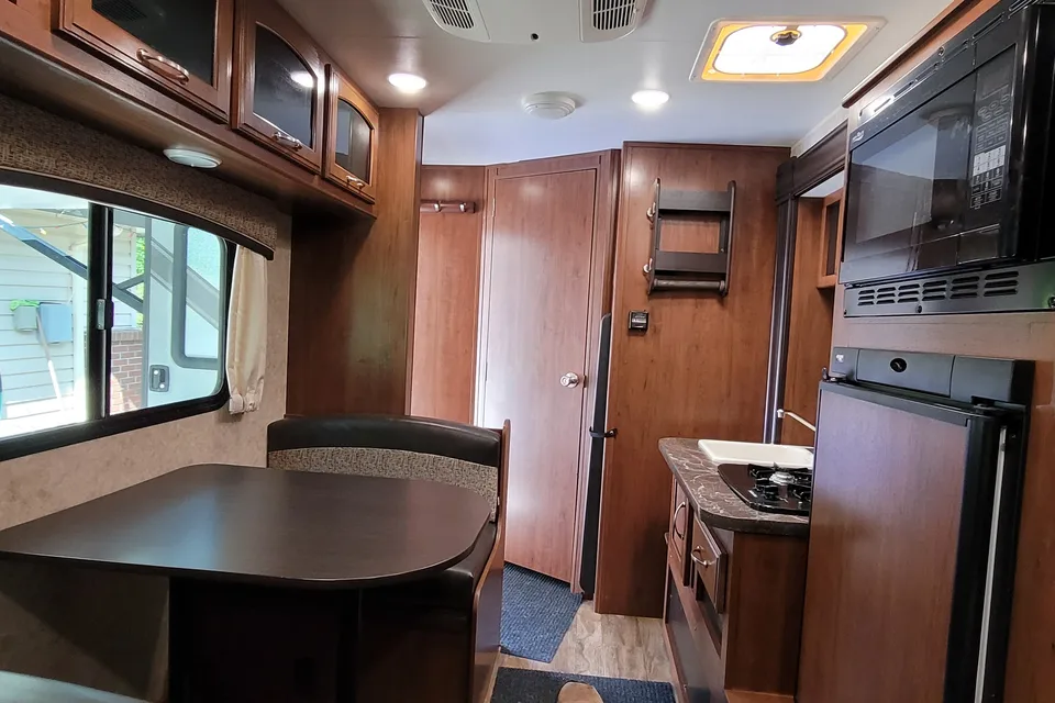 William's Jayco 2017 Hummingbird 2017RB Travel Trailer