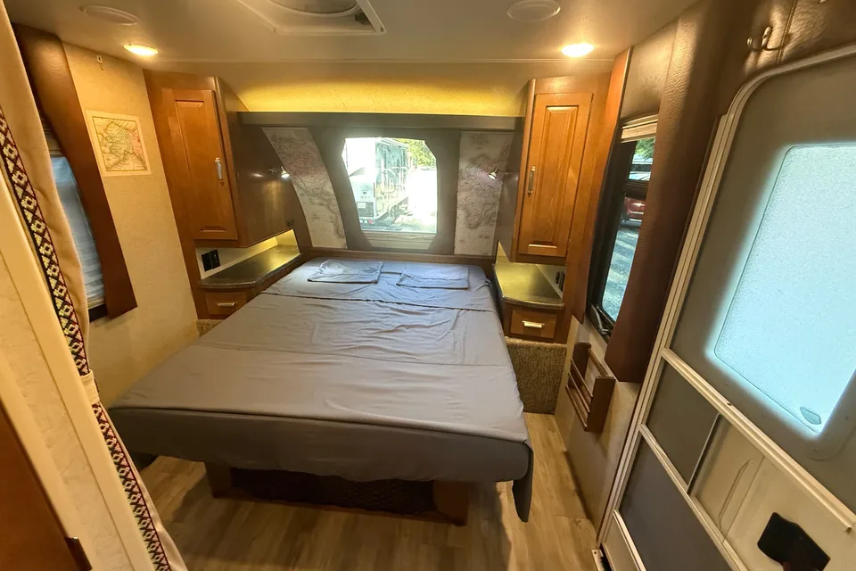 Adventure ready Lance 2285 Travel Trailer We Deliver & Setup!!!
