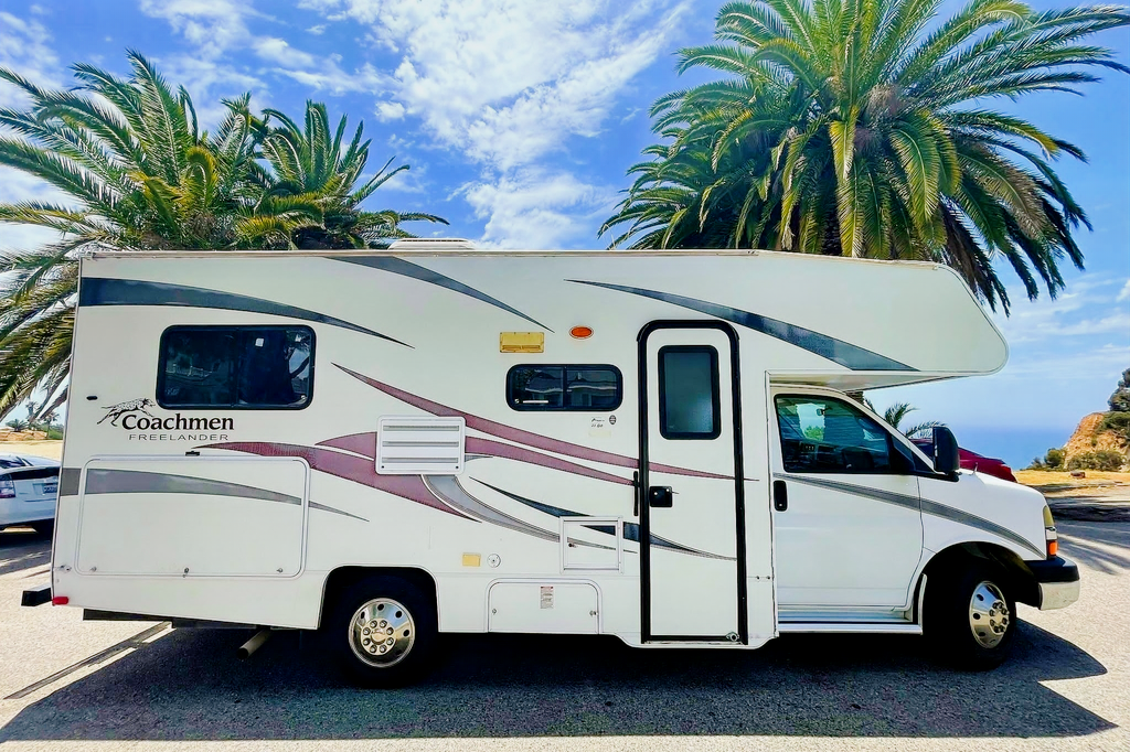 Low Mileage (90K) – Spacious RV with Bright Interior & Great Value