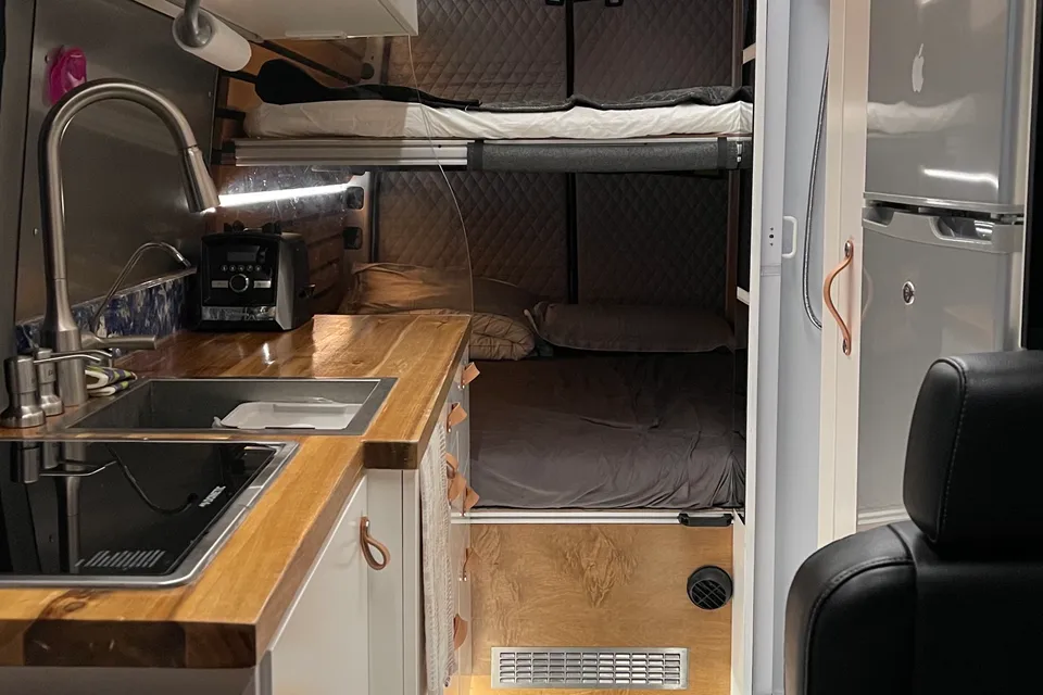Luxury Adventure Sprinter | Unlimited WiFi | Sleeps 4
