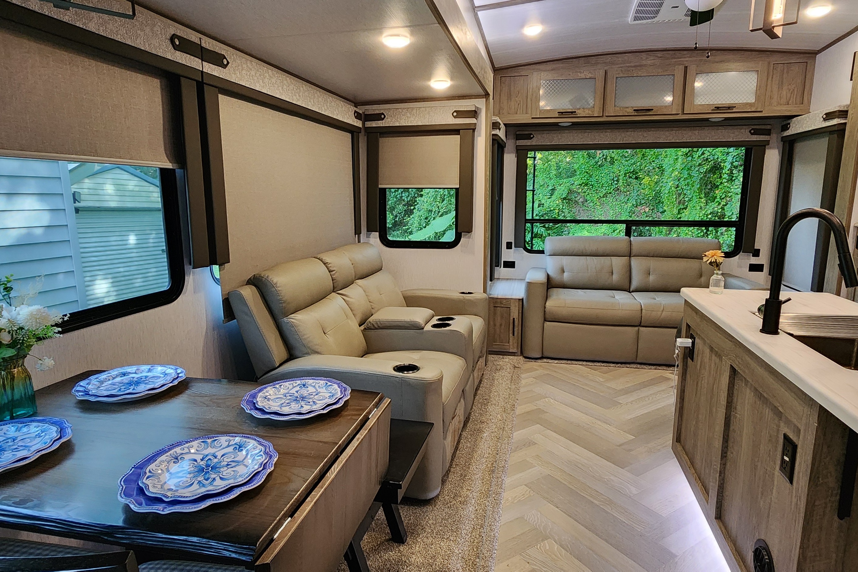 HUGE Luxury 5th Wheel Bunkhouse with Office