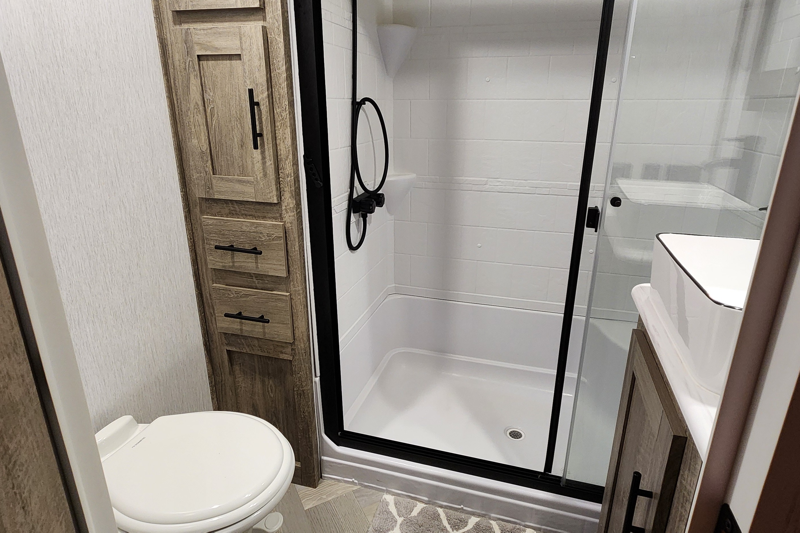 HUGE Luxury 5th Wheel Bunkhouse with Office