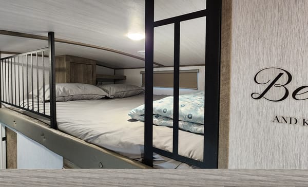 HUGE Luxury 5th Wheel Bunkhouse with Office