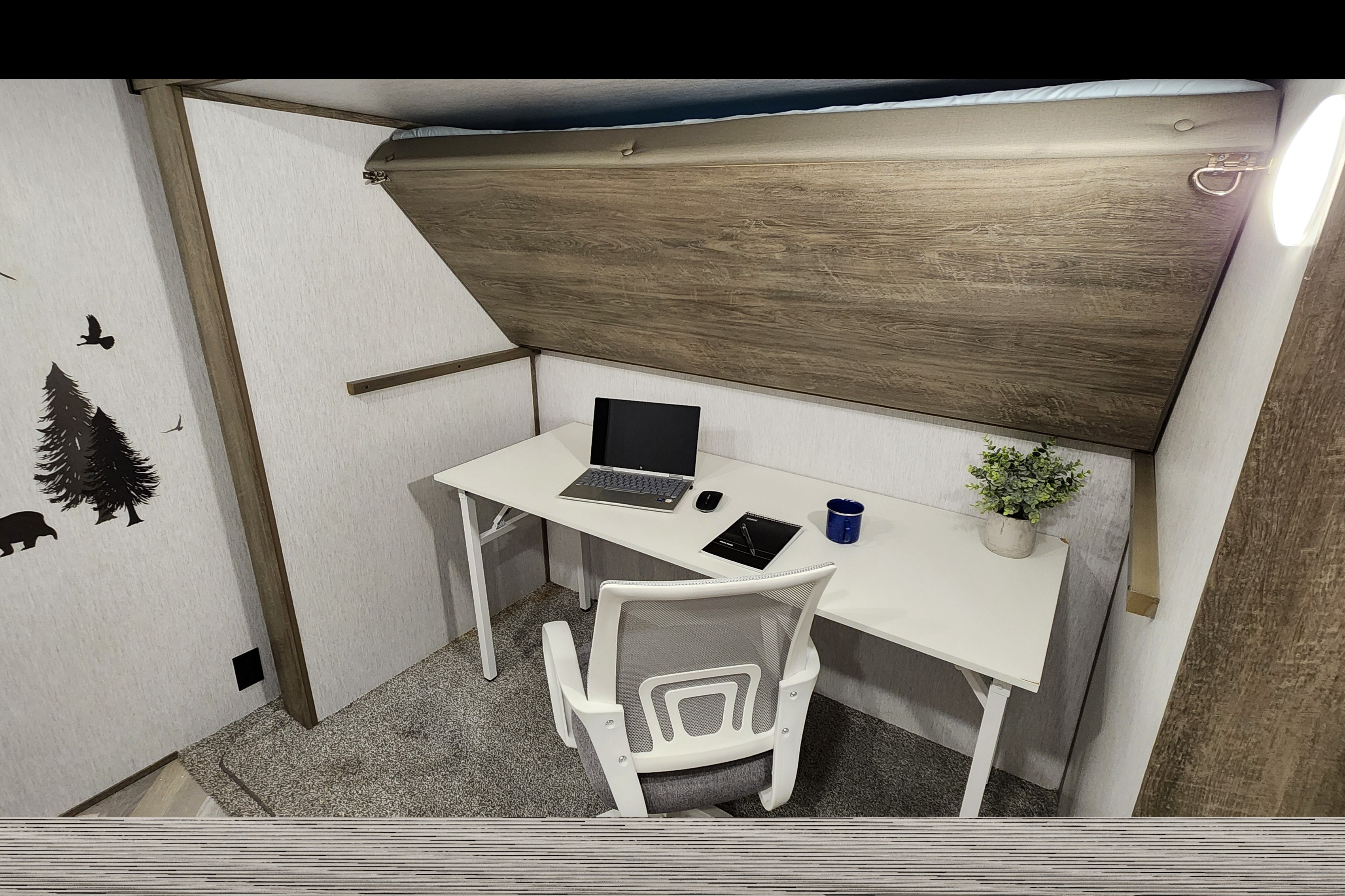 HUGE Luxury 5th Wheel Bunkhouse with Office