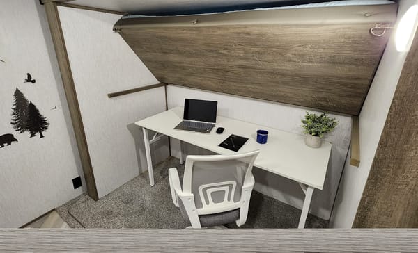 HUGE Luxury 5th Wheel Bunkhouse with Office