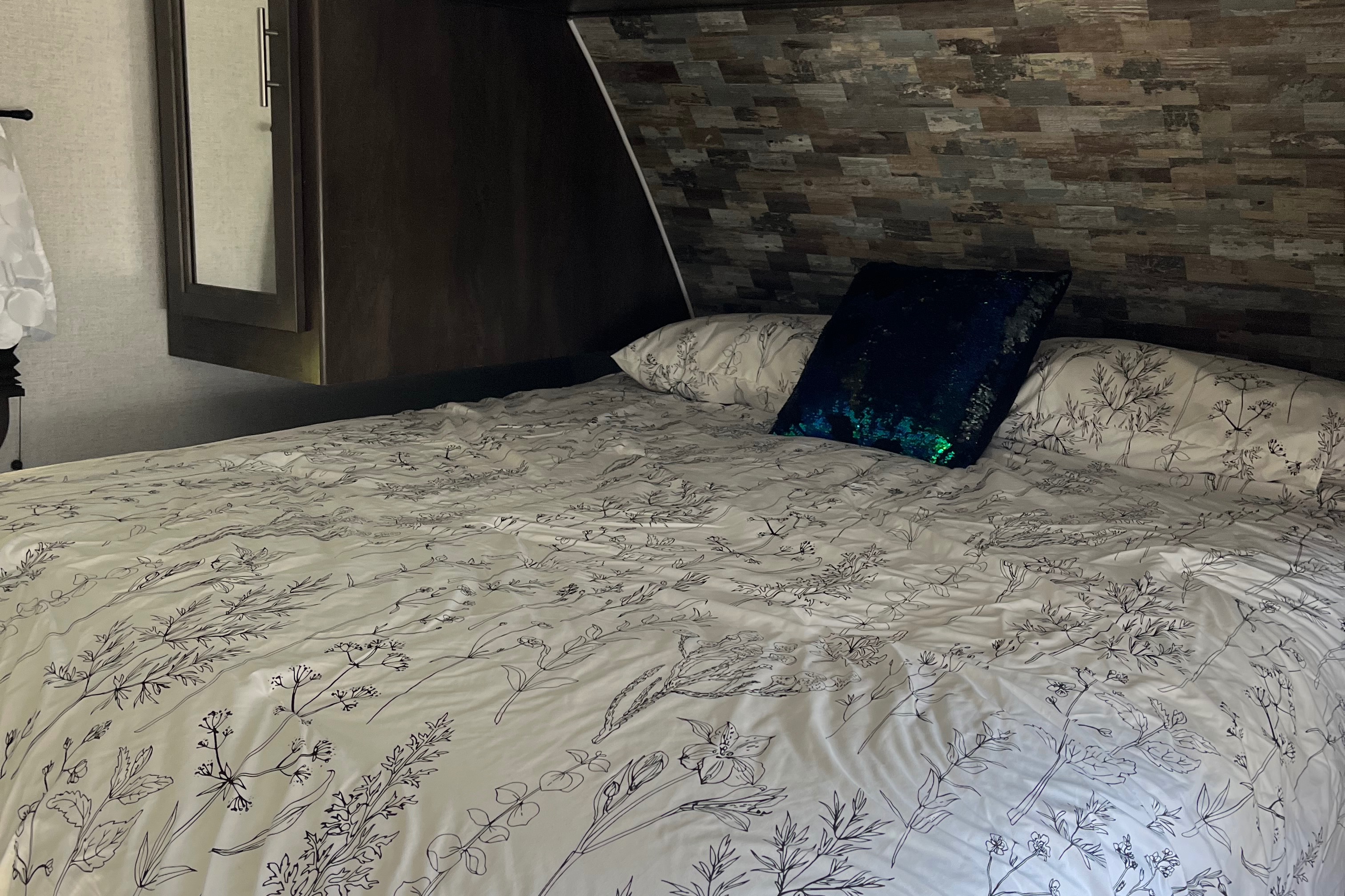 Sonja's Coleman 2021 Travel Trailer