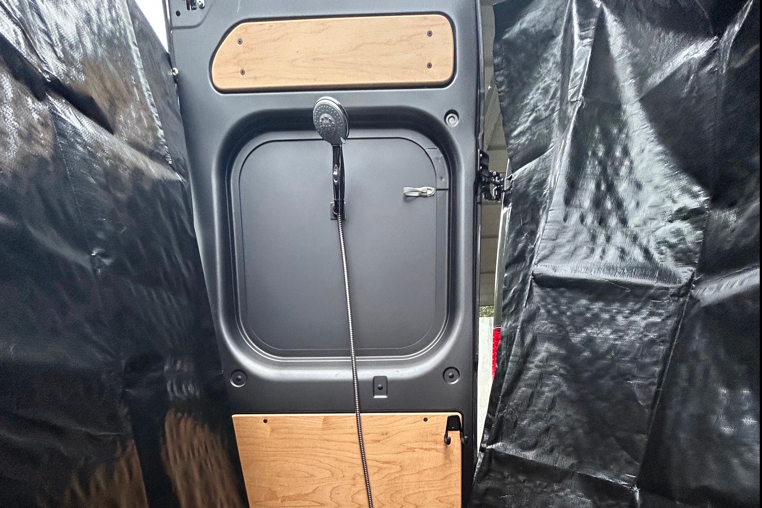 “VANessa” ‘22 fully-stocked, Pet-Friendly Off-Grid compatible campervan, AC, sleeps/seats 2