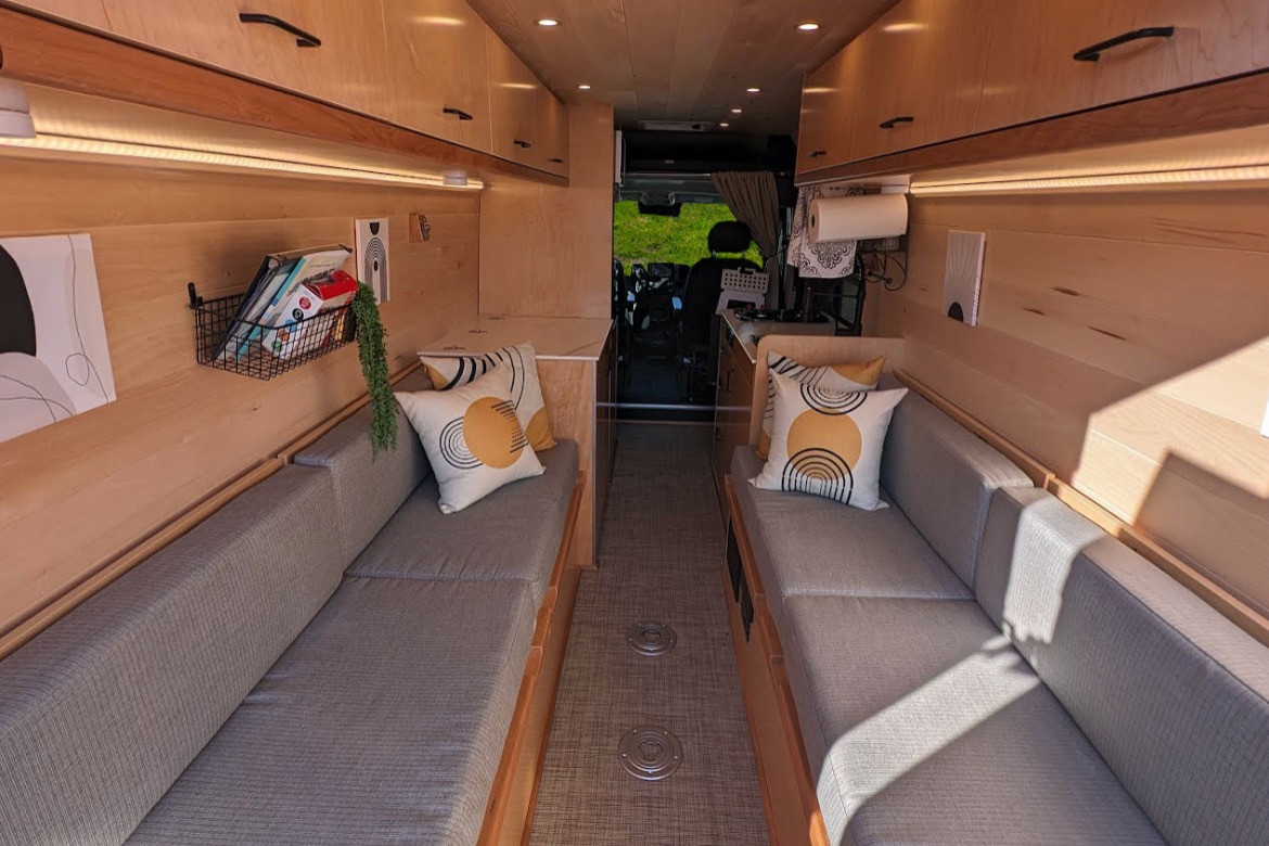 “VANessa” ‘22 fully-stocked, Pet-Friendly Off-Grid compatible campervan, AC, sleeps/seats 2