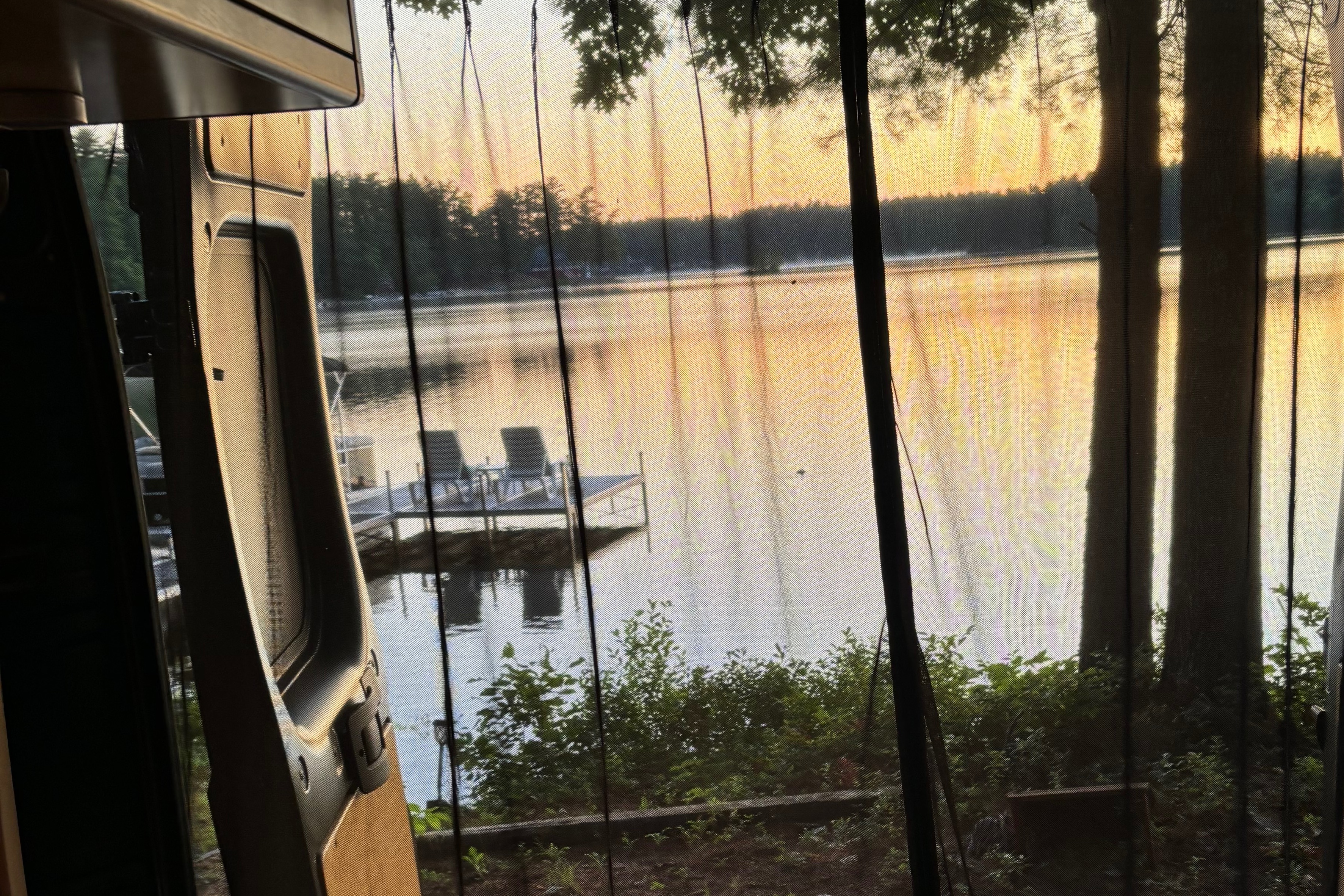 “VANessa” ‘22 fully-stocked, Pet-Friendly Off-Grid compatible campervan, AC, sleeps/seats 2