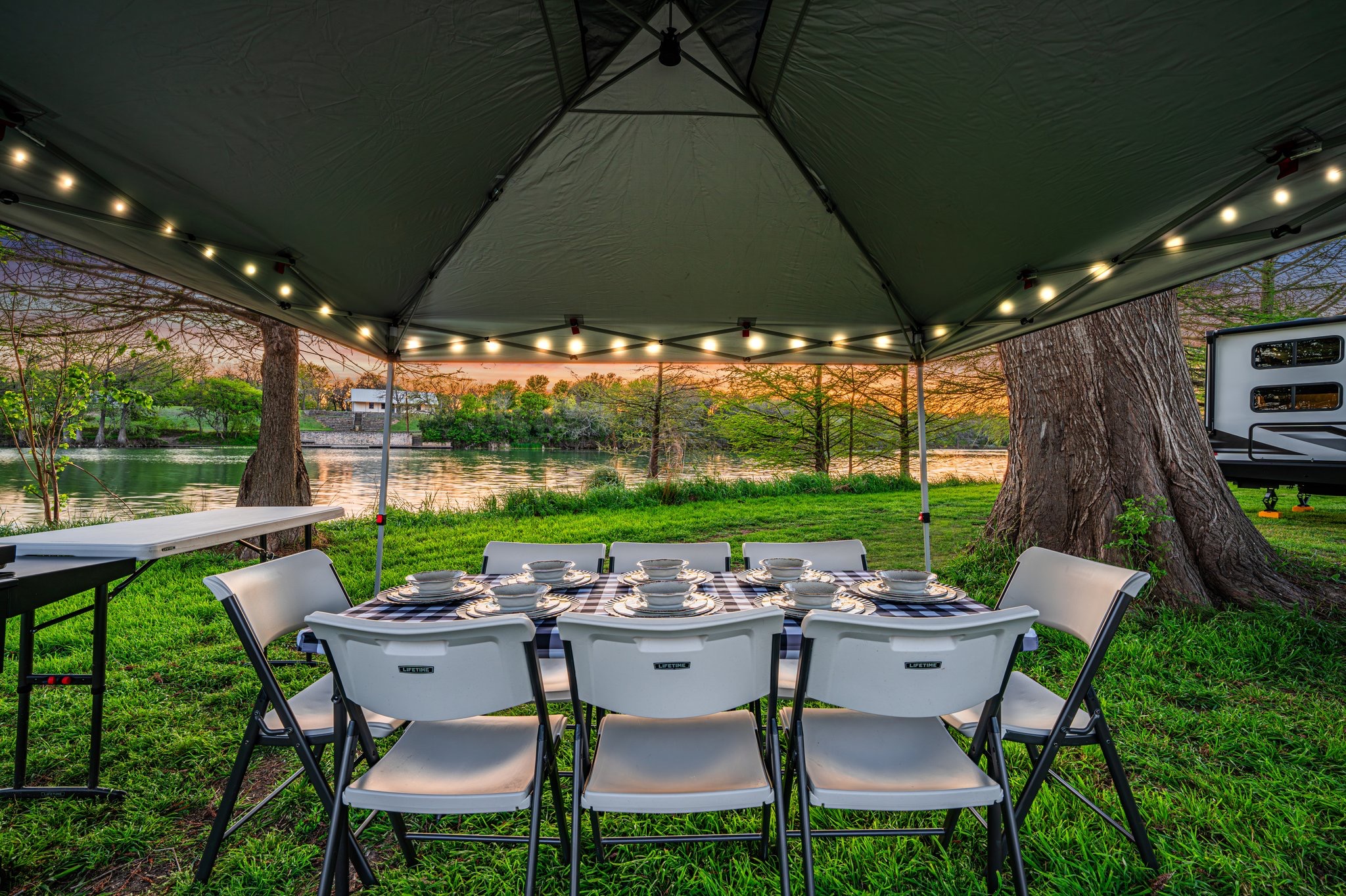 The Tumbleweed | Fully-Loaded Bunk House (Sleeps 8)