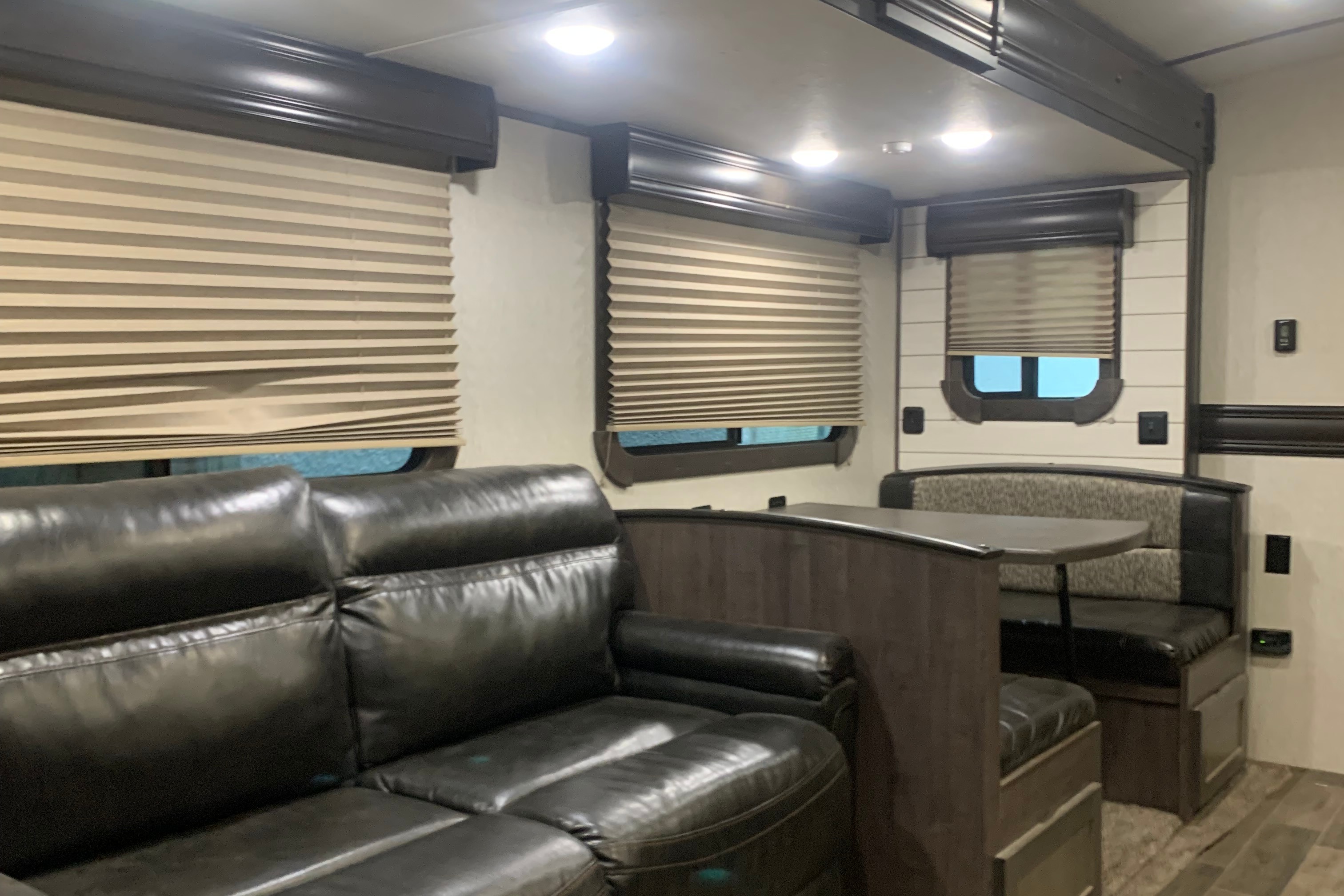 Sunset 262 Travel Trailer